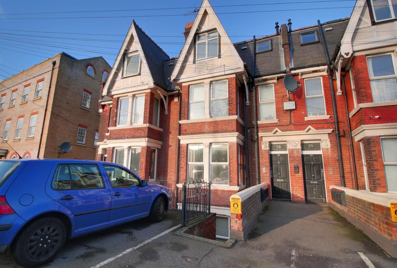 34 New Road Apartment Rochester  Bagian luar foto